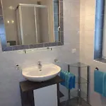 Auer * יארצנס