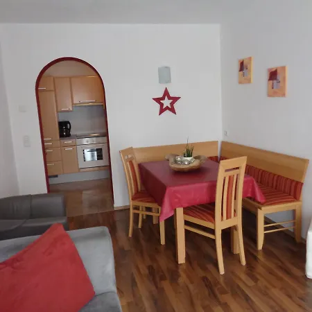 Auer Apartment *